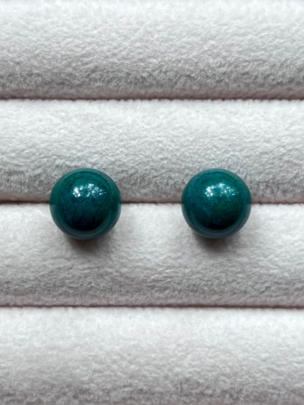 E077 | 10k Gold Large Malachite Studs
